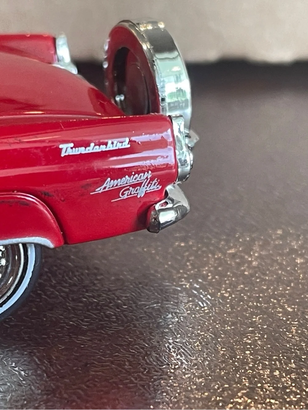 Motor Max 1956 Ford Thunderbird Diecast 1:43 Scale red